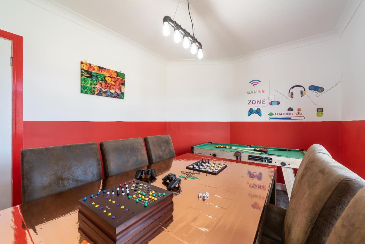Aseda 4 Bedroom Private Parking, Game Zone -Pool Table, Garden Home Kingston upon Hull Exterior foto